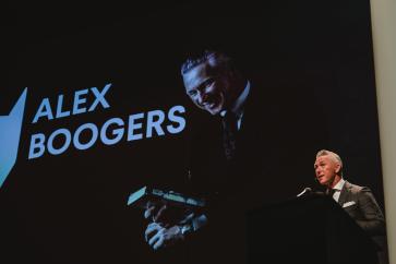 Auteur Alex Boogers houdt de eerste keynote