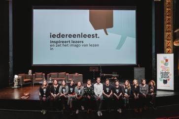 Het organiserende team van Iedereen Leest