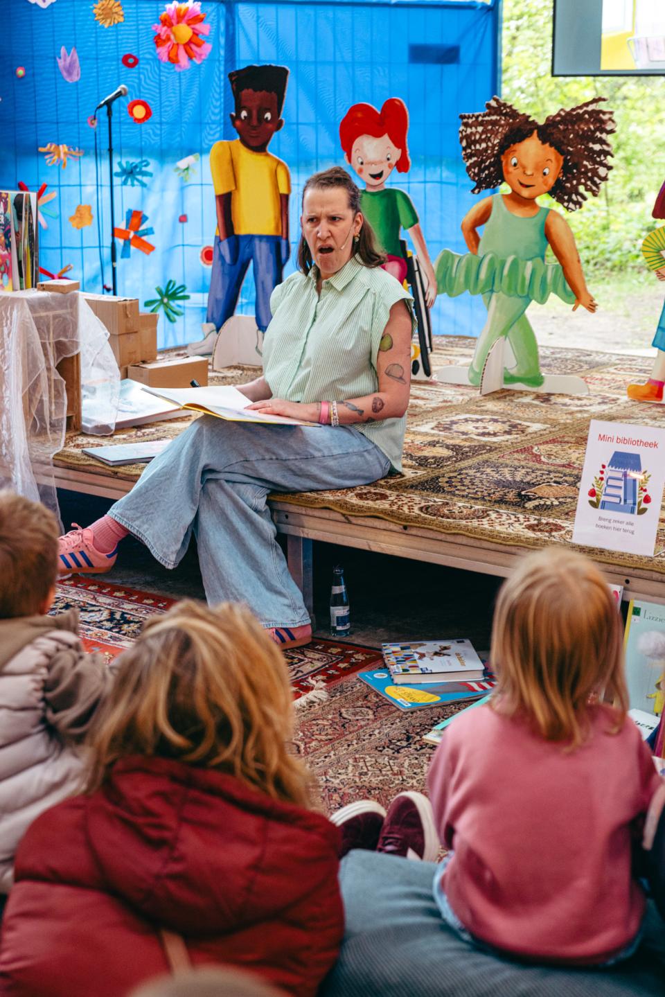 © Michiel Devijver en Iedereen Leest