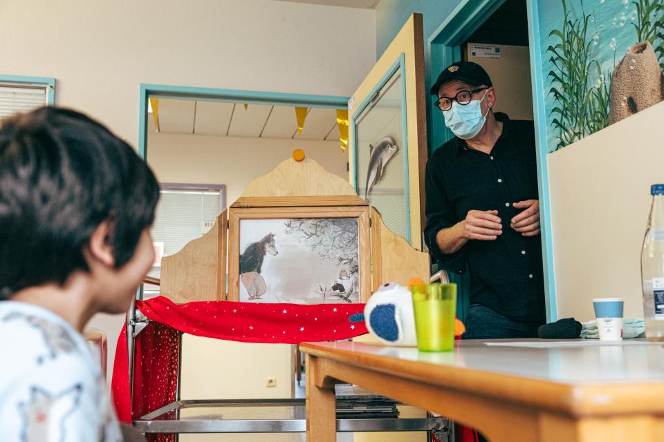 Jan De Kinder in ZAS Paola - © Michiel Devijver en Iedereen Leest