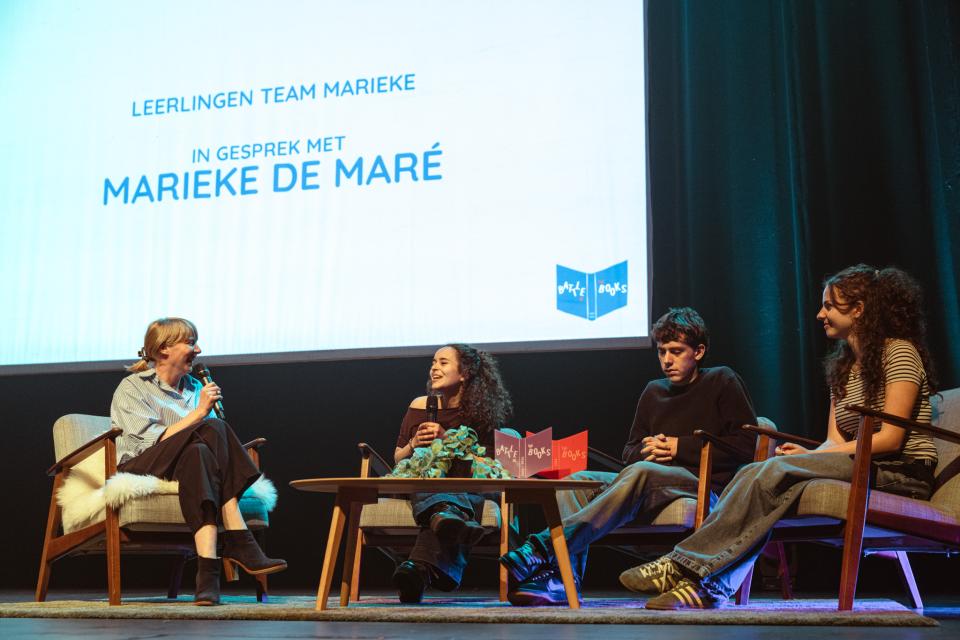 © Michiel Devijver en Iedereen Leest