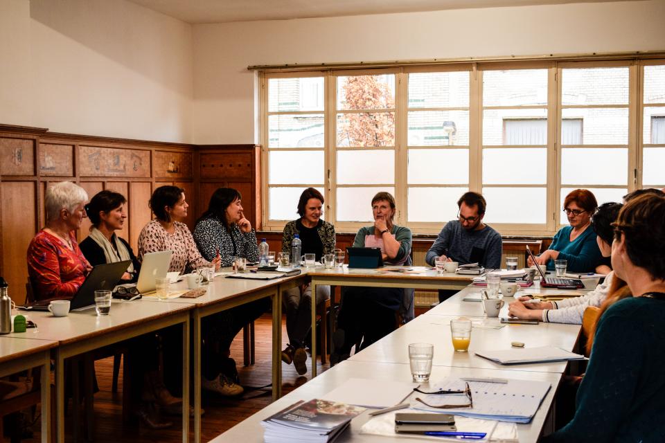 Verschillende voorlees-aan-huisinitiatieven komen samen in lerend netwerk